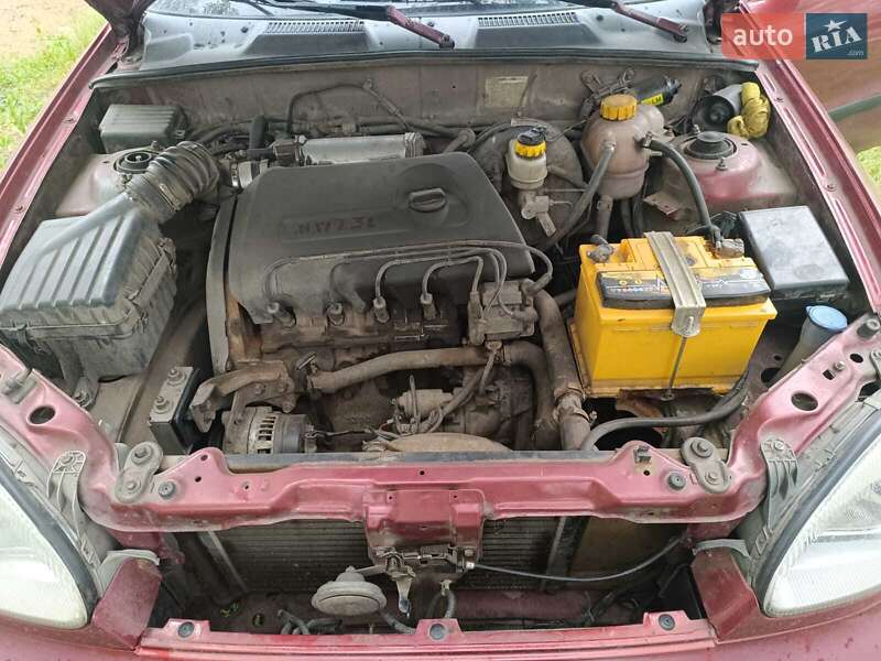 Седан Daewoo Sens 2005 в Сумах