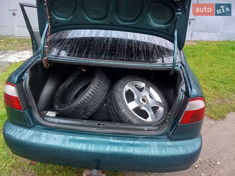 Седан Daewoo Sens 2004 в Золочеве