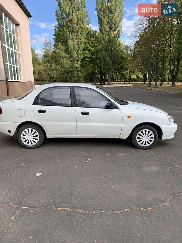 Седан Daewoo Sens 2005 в Новоукраинке