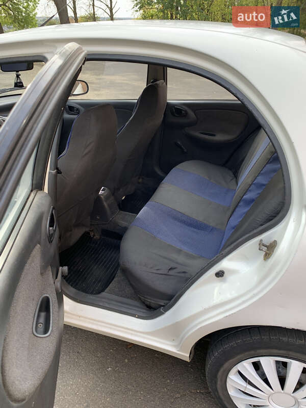 Седан Daewoo Sens 2005 в Новоукраинке