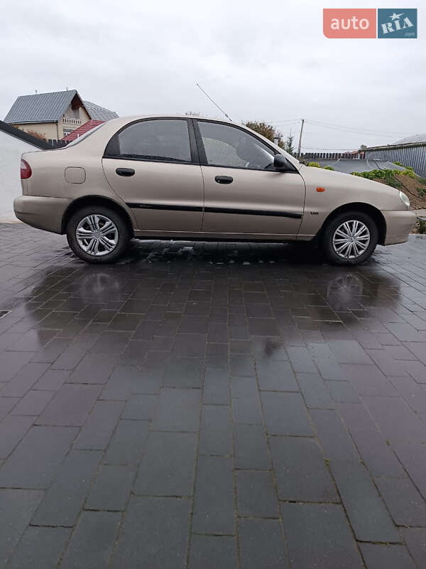 Седан Daewoo Sens 2004 в Стрые