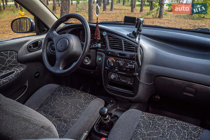 Седан Daewoo Sens 2004 в Києві