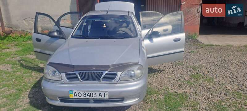 Седан Daewoo Sens 2004 в Хусті