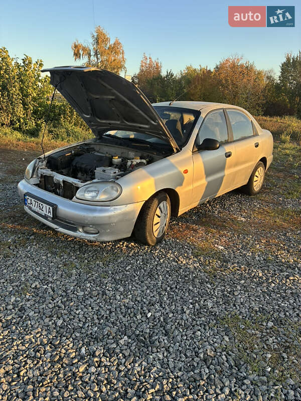Седан Daewoo Sens 2005 в Умані