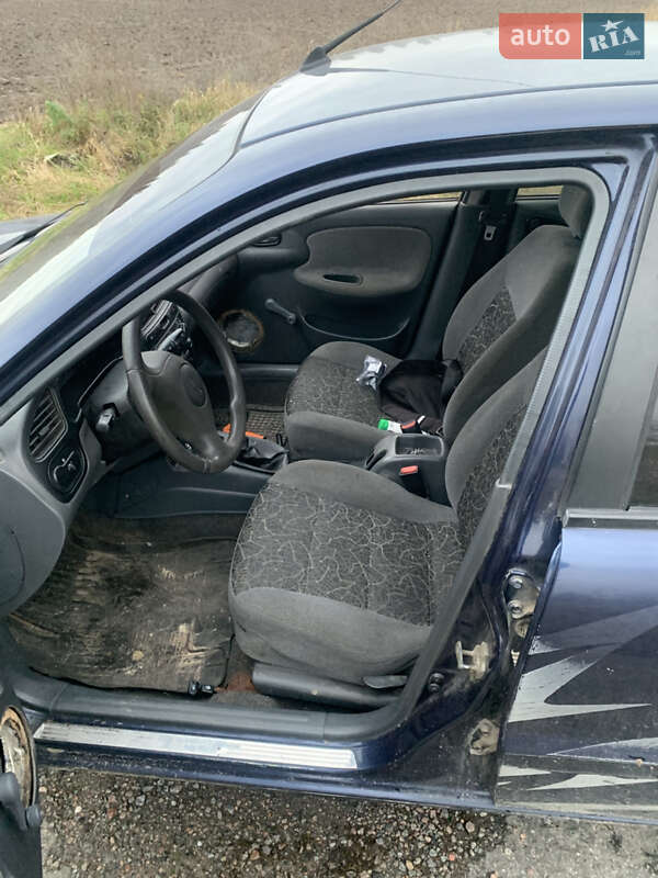 Седан Daewoo Sens 2005 в Макарові