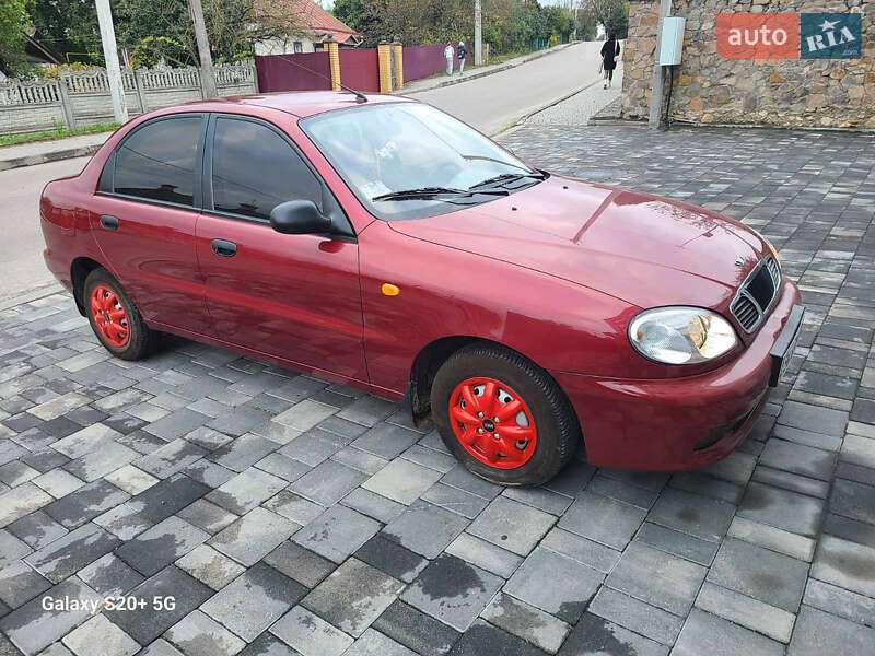 Седан Daewoo Sens 2005 в Острозі