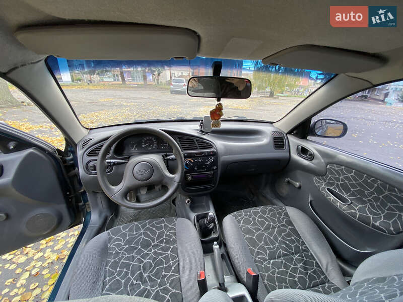 Седан Daewoo Sens 2004 в Тернополі