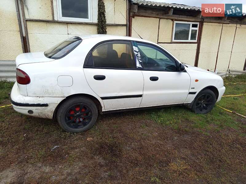 Седан Daewoo Sens 2003 в Валках