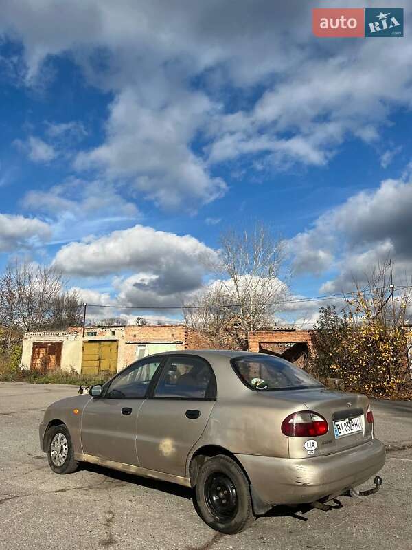Седан Daewoo Sens 2004 в Полтаві