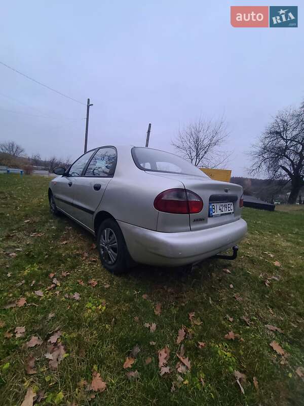 Седан Daewoo Sens 2004 в Гадяче