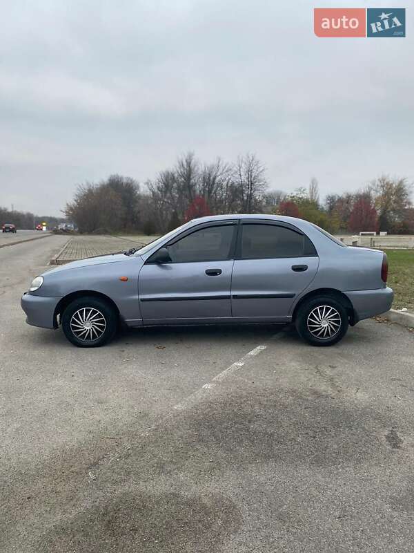 Седан Daewoo Sens 2010 в Дніпрі