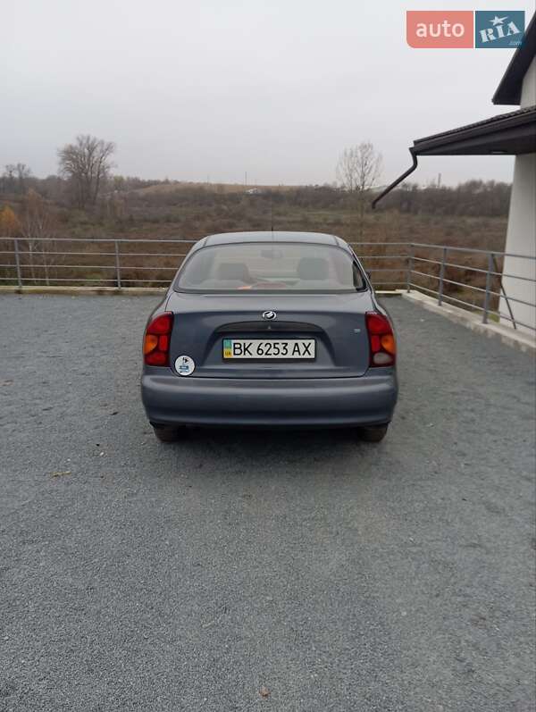 Седан Daewoo Sens 2010 в Рівному