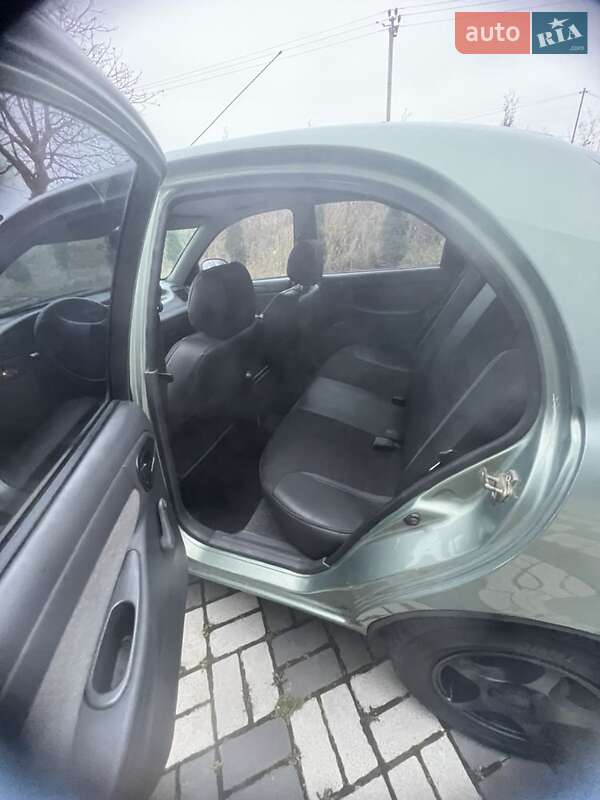 Седан Daewoo Sens 2009 в Буську