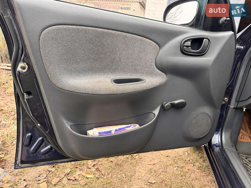 Седан Daewoo Sens 2004 в Іршанському