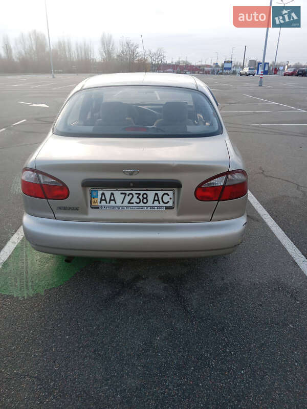 Седан Daewoo Sens 2004 в Киеве
