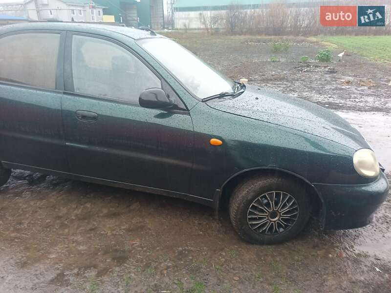 Седан Daewoo Sens 2005 в Ромнах
