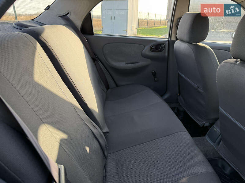 Седан Daewoo Sens 2006 в Новомосковську