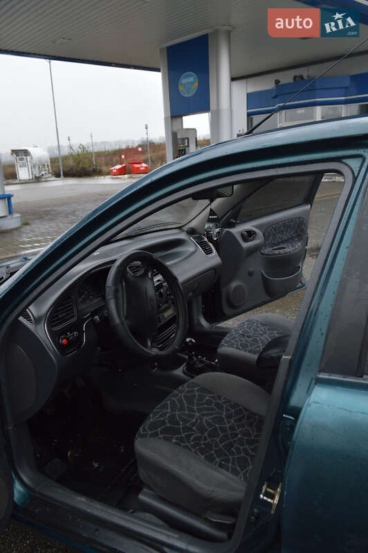 Седан Daewoo Sens 2002 в Корсуне-Шевченковском