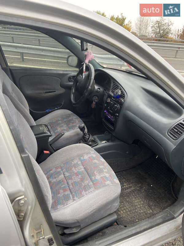 Седан Daewoo Sens 2004 в Горишних Плавнях