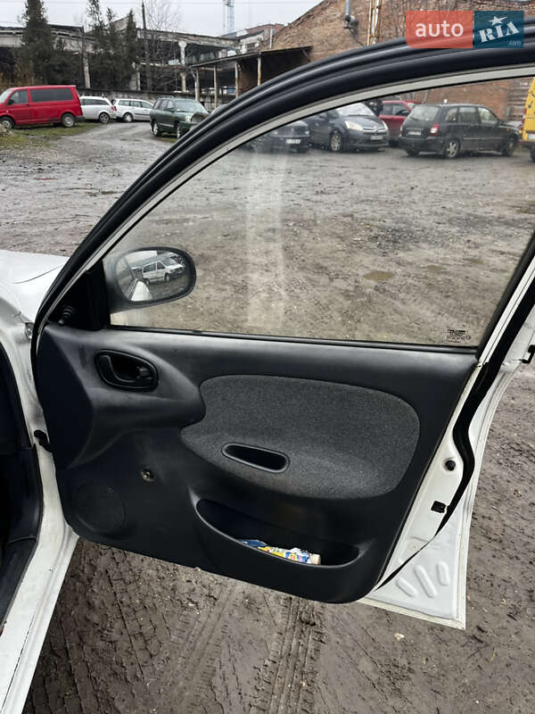 Седан Daewoo Sens 2004 в Хмельницком