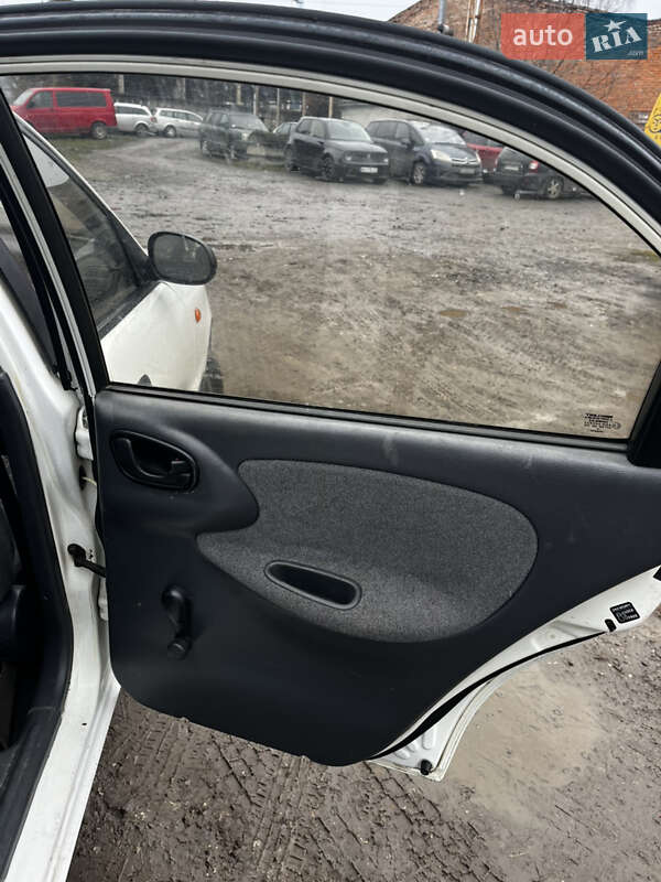 Седан Daewoo Sens 2004 в Хмельницком