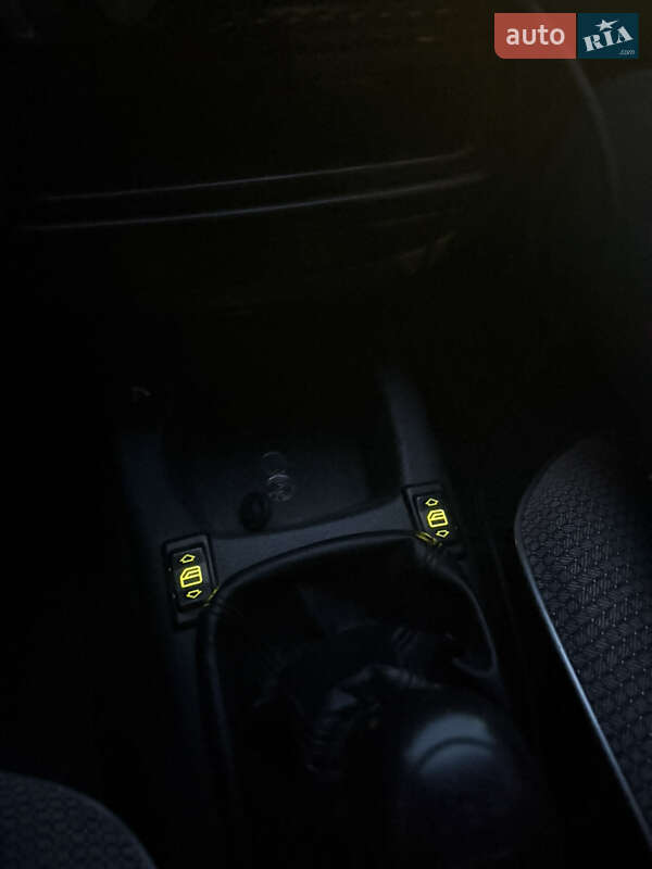 Седан Daewoo Sens 2004 в Днепре