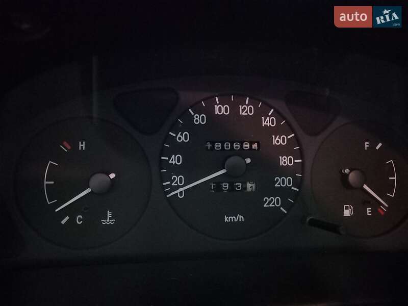 Седан Daewoo Sens 2004 в Запорожье