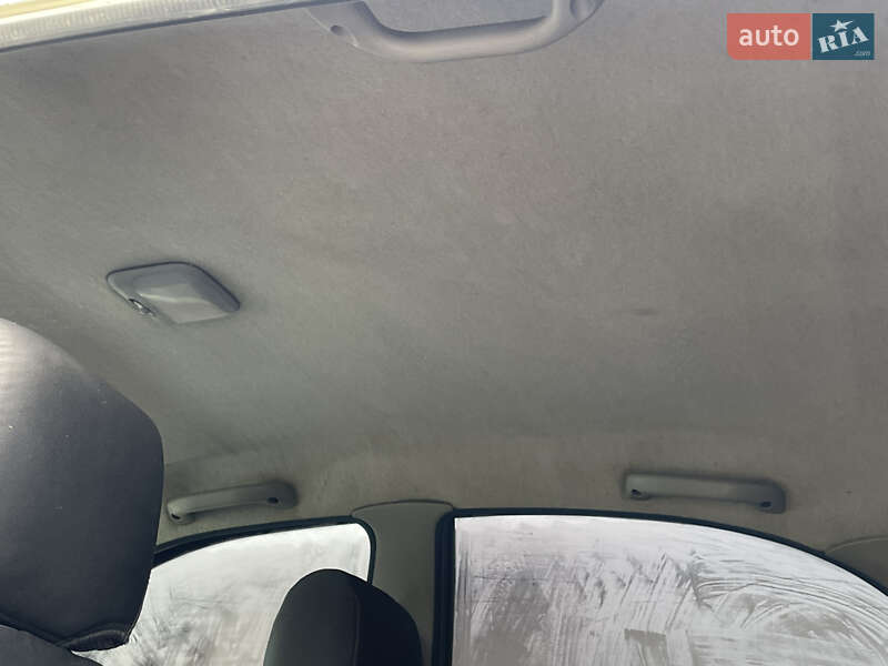 Седан Daewoo Sens 2003 в Теофиполе