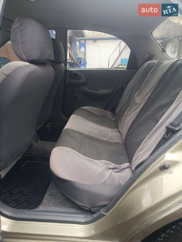 Седан Daewoo Sens 2005 в Лысянке