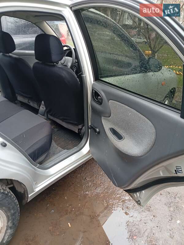 Седан Daewoo Sens 2005 в Ужгороде