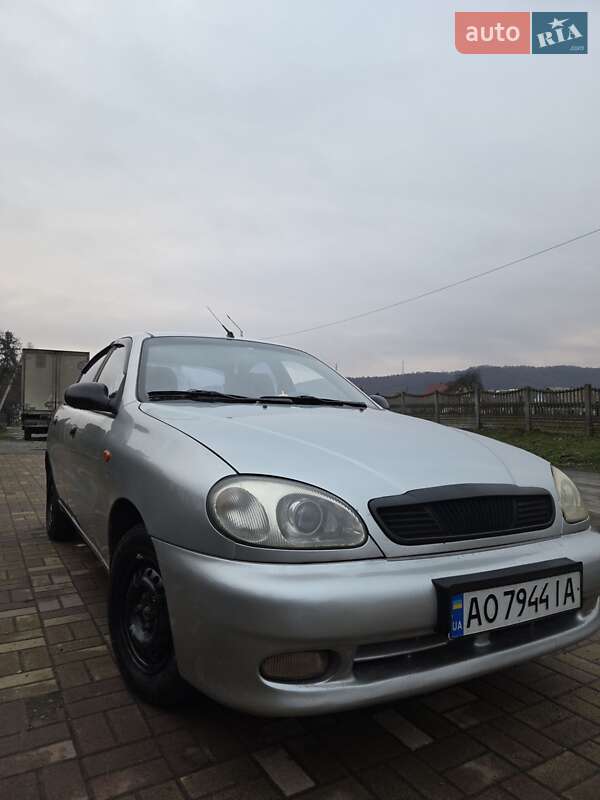 Седан Daewoo Sens 2005 в Иршаве