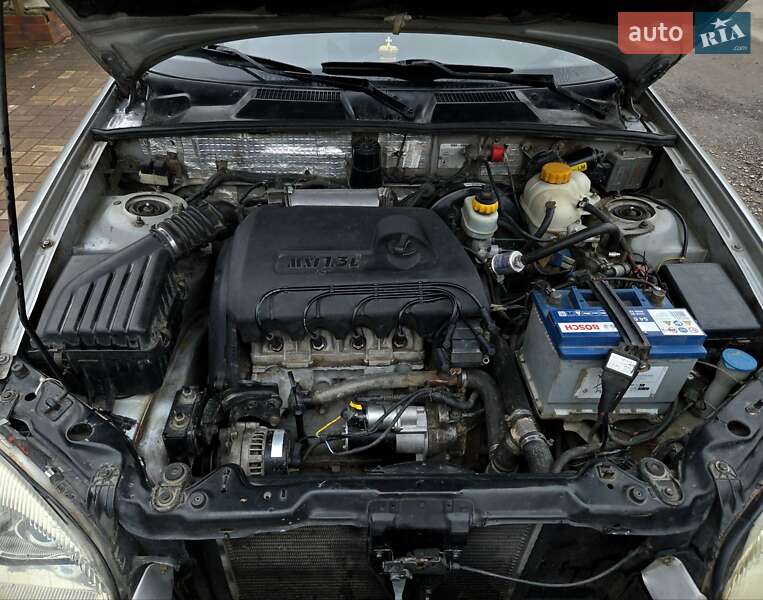 Седан Daewoo Sens 2005 в Иршаве