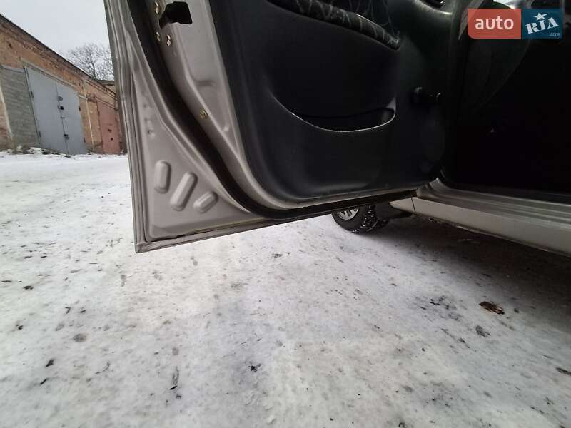 Седан Daewoo Sens 2004 в Кропивницком