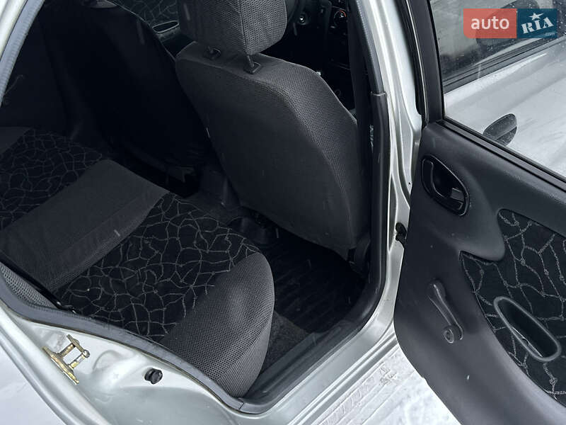 Седан Daewoo Sens 2003 в Івано-Франківську