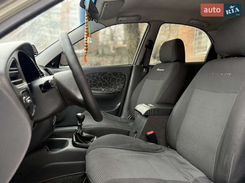 Седан Daewoo Sens 2004 в Днепре