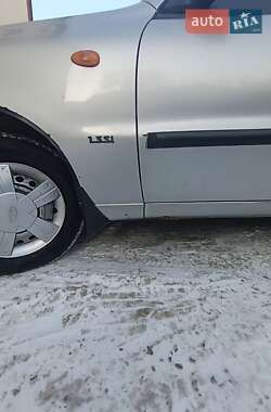 Седан Daewoo Sens 2003 в Умані