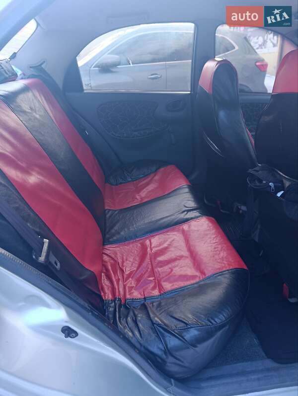 Седан Daewoo Sens 2003 в Умани
