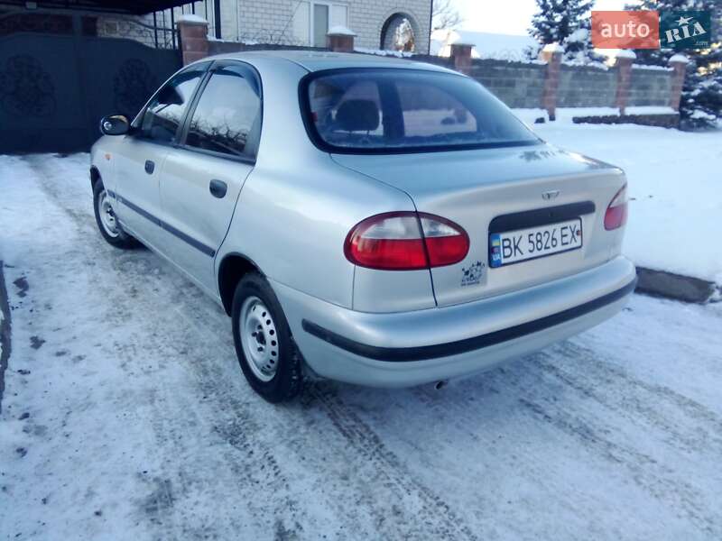 Седан Daewoo Sens 2005 в Вараше