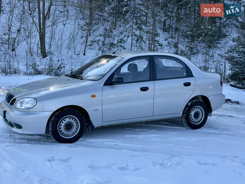 Седан Daewoo Sens 2004 в Могилев-Подольске