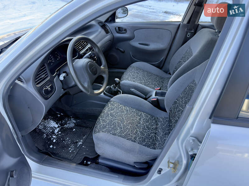 Седан Daewoo Sens 2004 в Могилев-Подольске