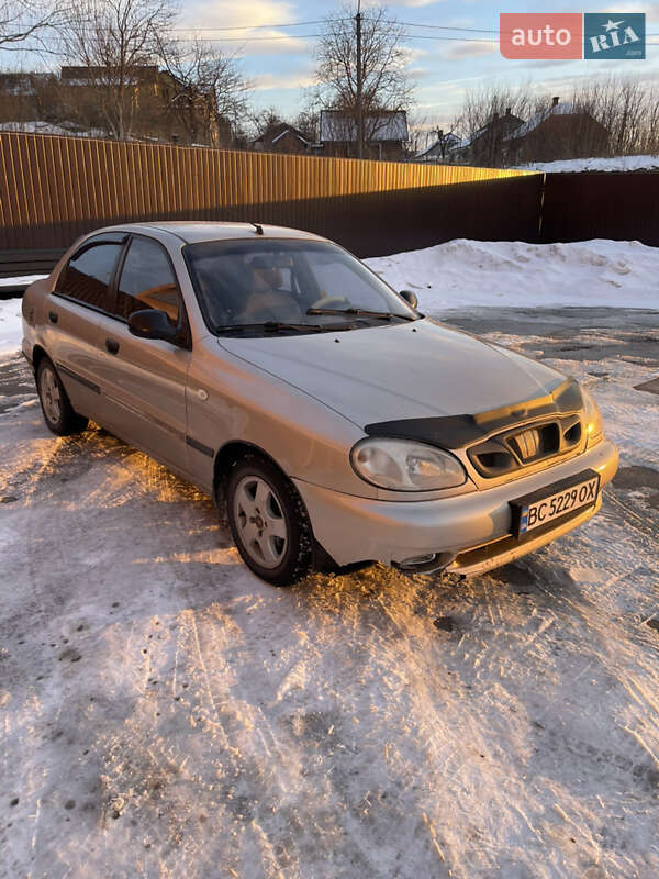 Седан Daewoo Sens 2004 в Ходореві