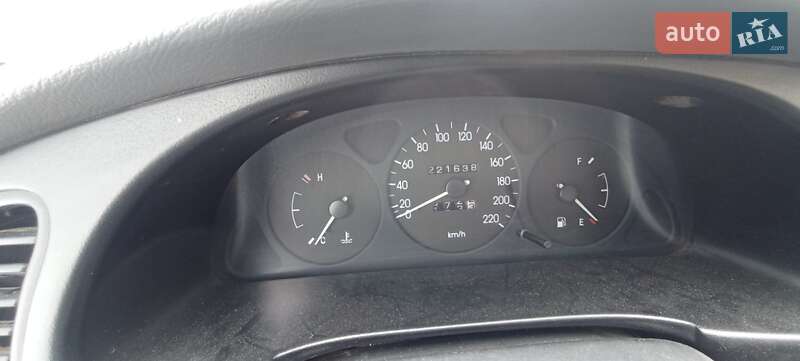 Седан Daewoo Sens 2004 в Тернополі