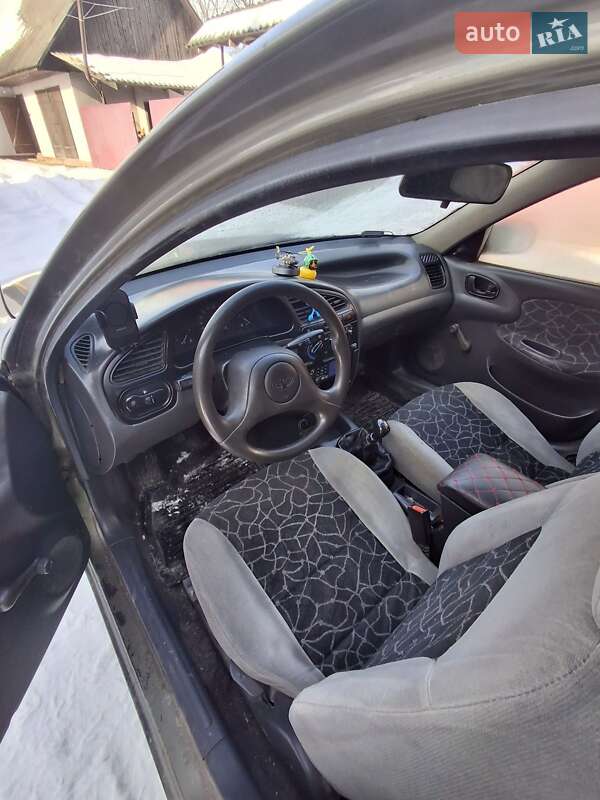 Седан Daewoo Sens 2004 в Кременці