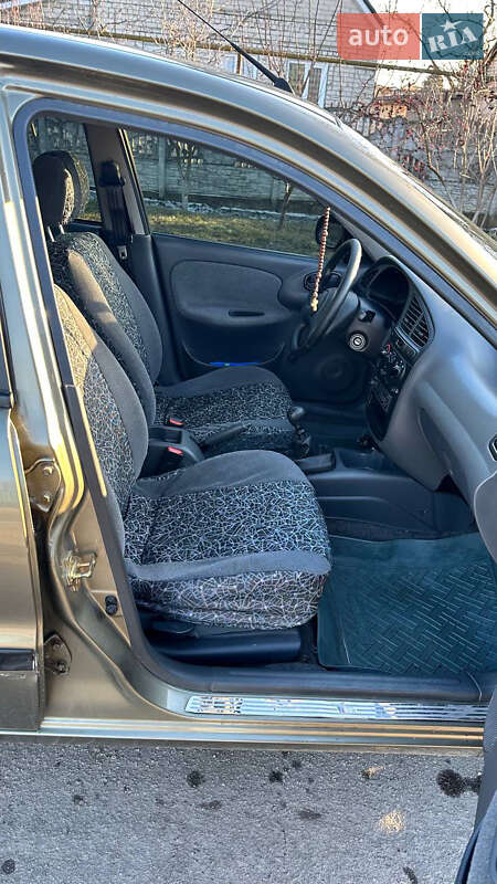 Седан Daewoo Sens 2005 в Вільнянську