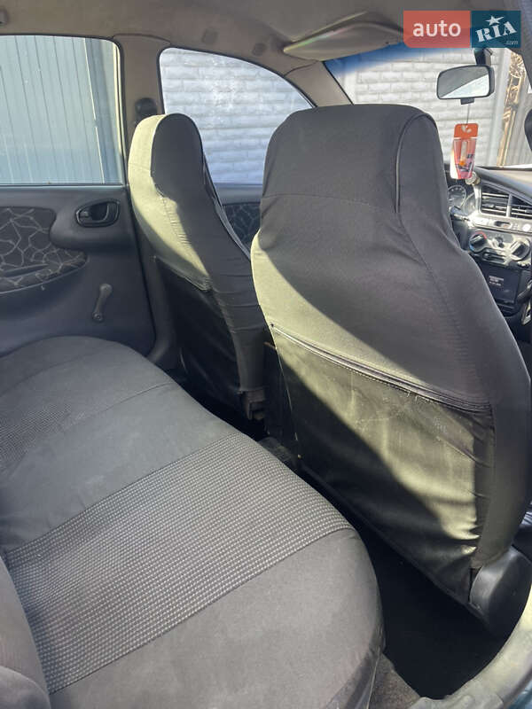 Седан Daewoo Sens 2003 в Харкові