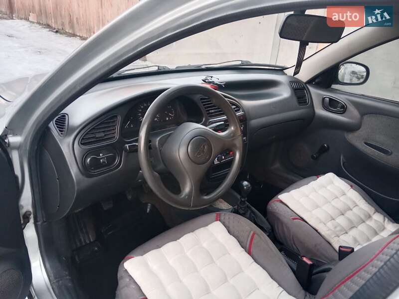 Седан Daewoo Sens 2006 в Ромнах