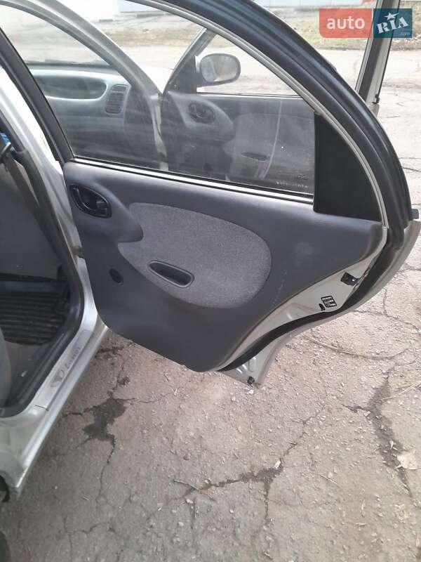 Седан Daewoo Sens 2005 в Дніпрі