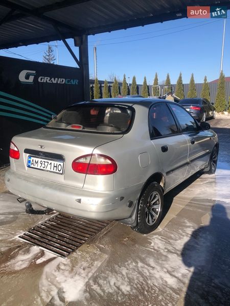 Седан Daewoo Sens 2003 в Коростене