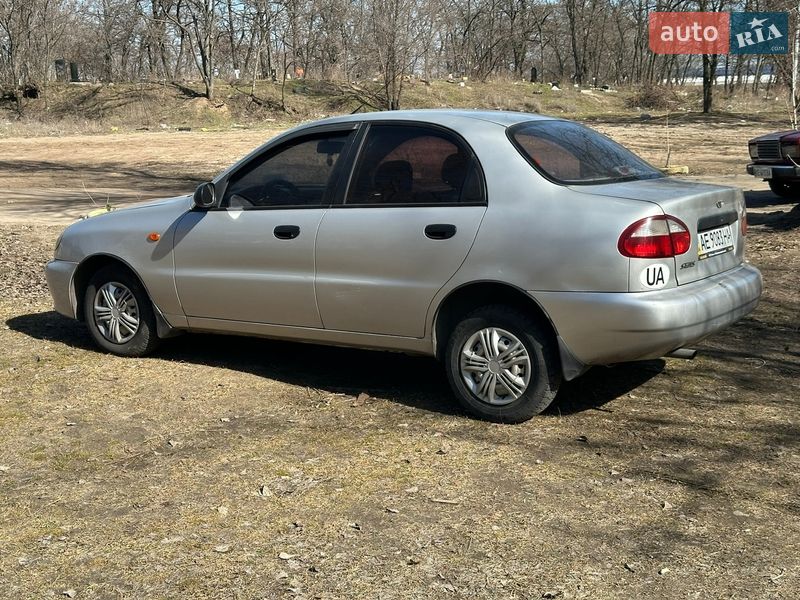 Седан Daewoo Sens 2003 в Днепре