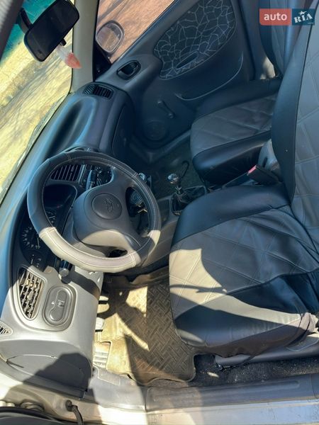 Седан Daewoo Sens 2003 в Днепре